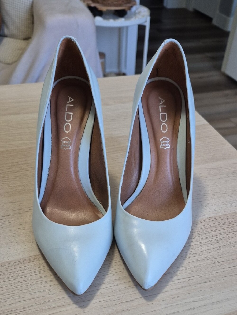 ALDO Powder Blue  Pointed-Toe Stiletto Heels Size 6 - Picture 2 of 9